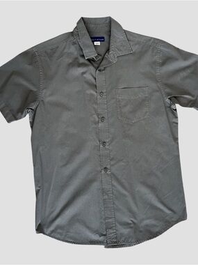 Simply Styled Men's Casual Button-Down Shirt in Gray